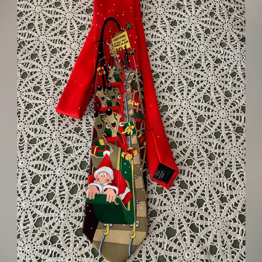 Tie Tales Christmas tie. Preloved. Polyester. Feels like Satin!! - Picture 1 of 6